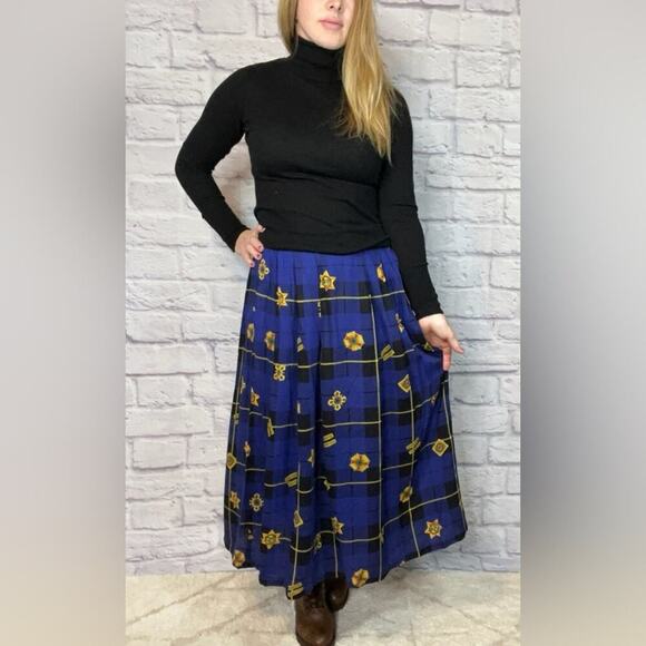 Chaus Dresses & Skirts - Vintage Chaus plaid and medallion skirt